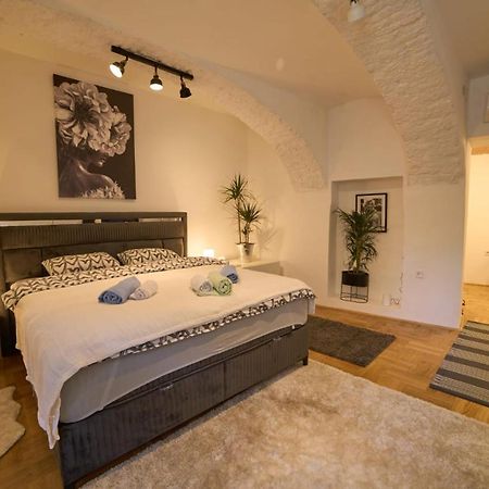 Downtown Secret Apartment Загреб Екстериор снимка