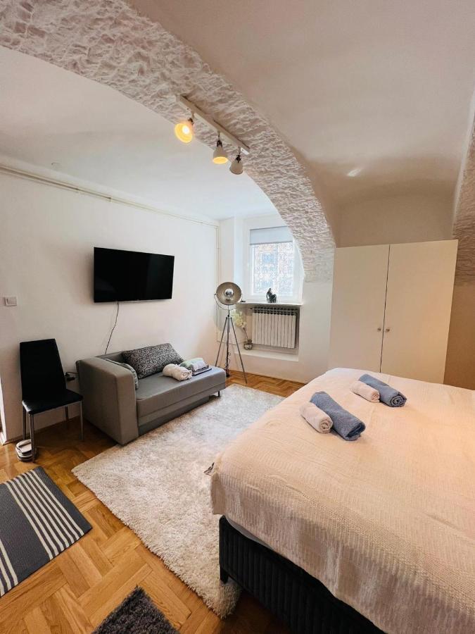 Downtown Secret Apartment Загреб Екстериор снимка