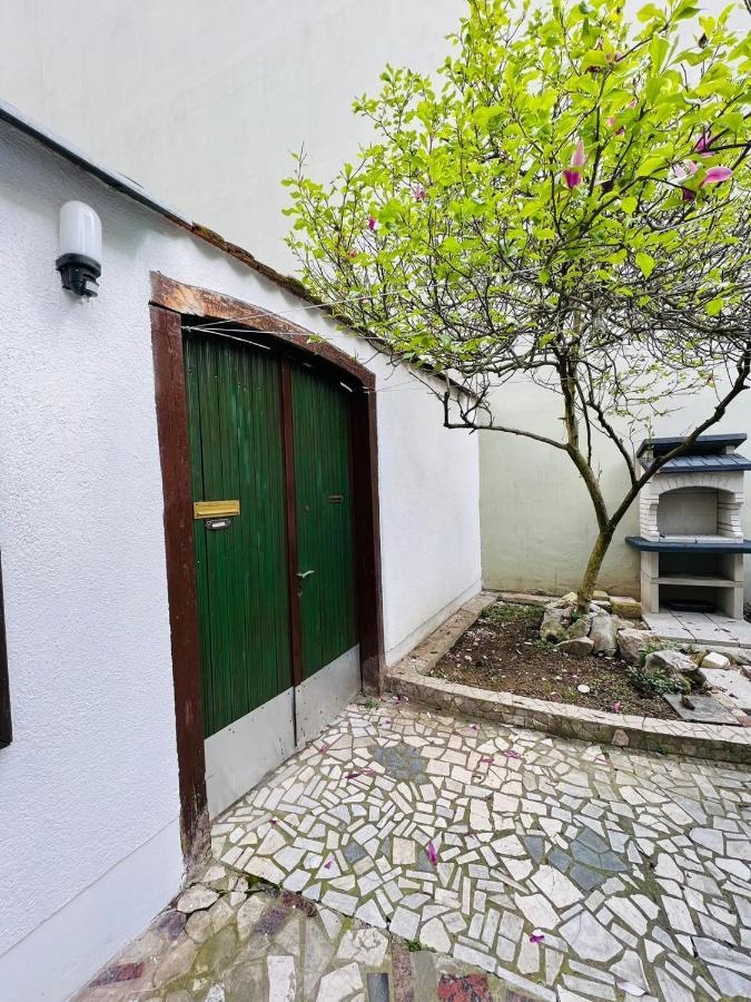 Downtown Secret Apartment Загреб Екстериор снимка