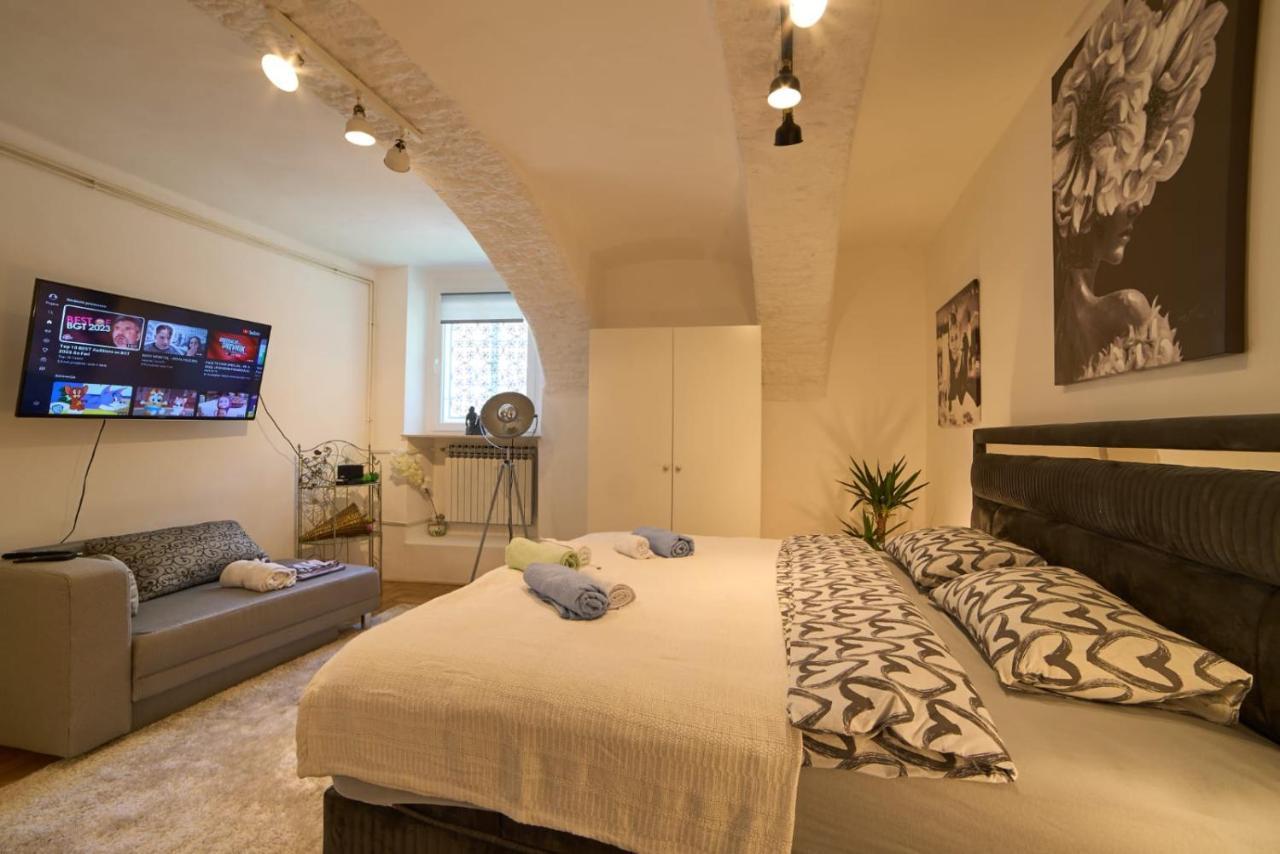 Downtown Secret Apartment Загреб Екстериор снимка