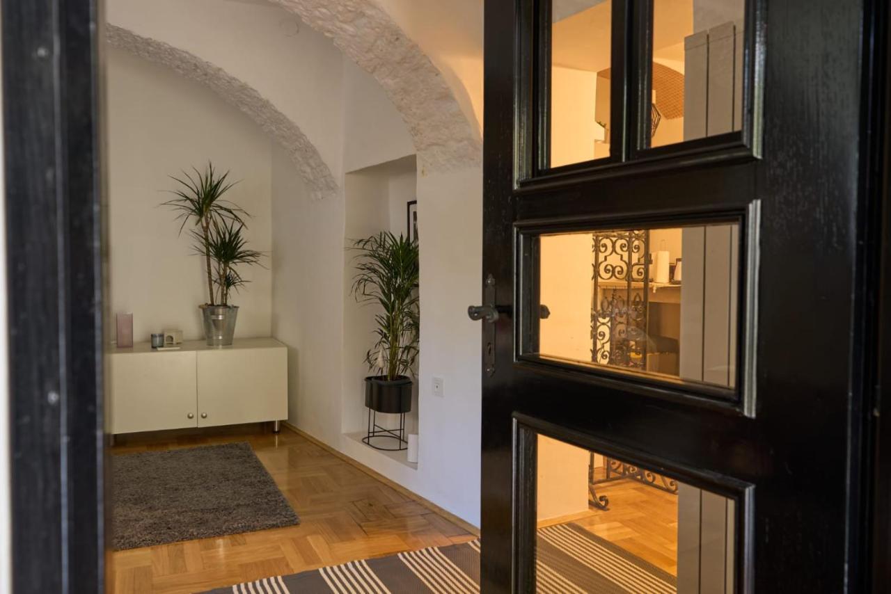 Downtown Secret Apartment Загреб Екстериор снимка